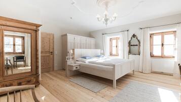 Comfort-Zimmer (Groß) | 1 Schlafzimmer, hochwertige Bettwaren, Minibar, individuell dekoriert