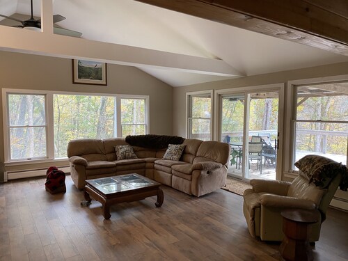 pine creek lodge with pine creek views  secluded on 5 acres 