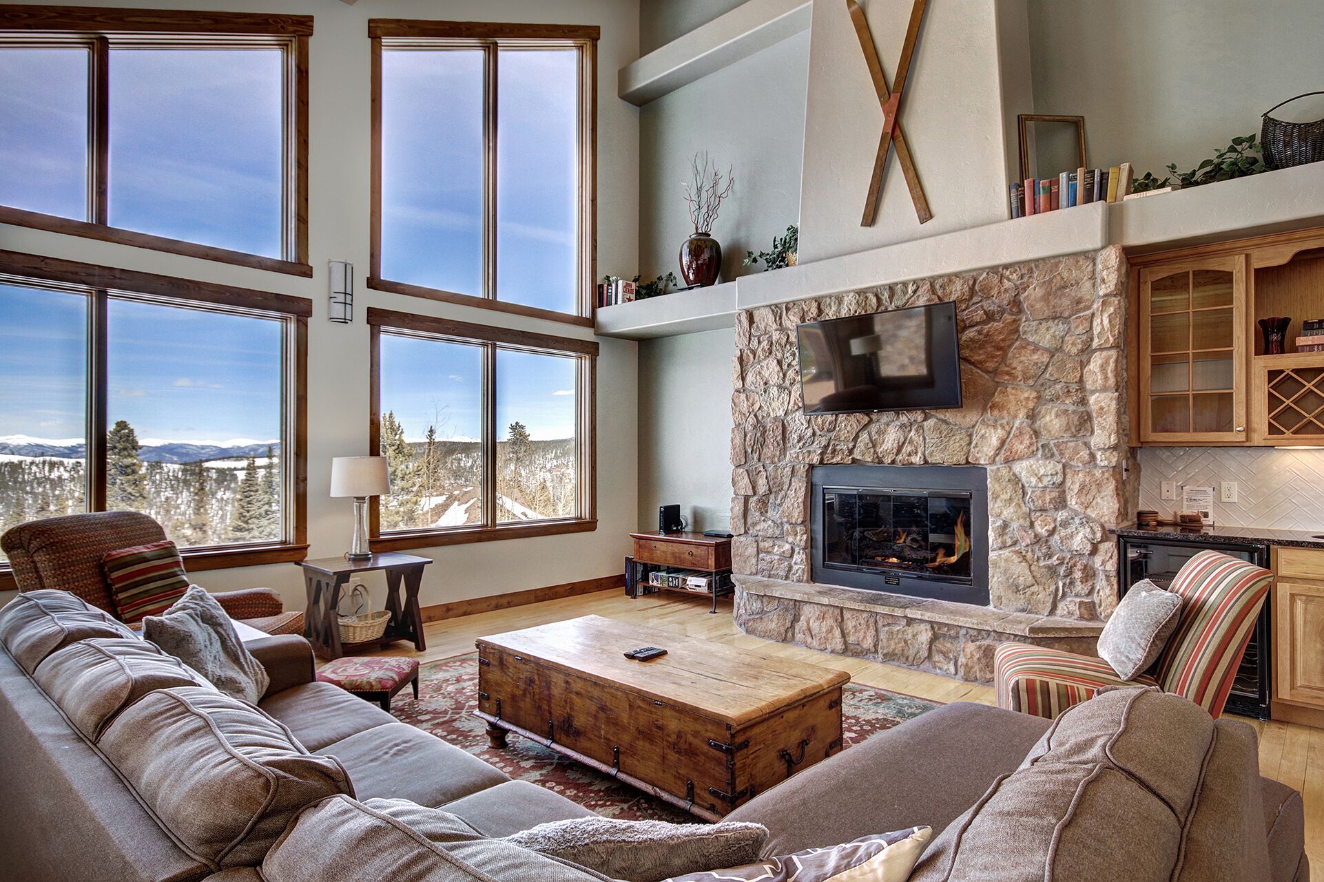 Retreat to Summit Siesta and find your mountain getaway