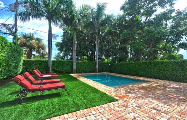 Outdoor pool, a heated pool