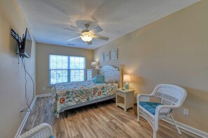 5 bedrooms, iron/ironing board, WiFi, bed sheets