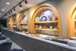 Free daily buffet breakfast