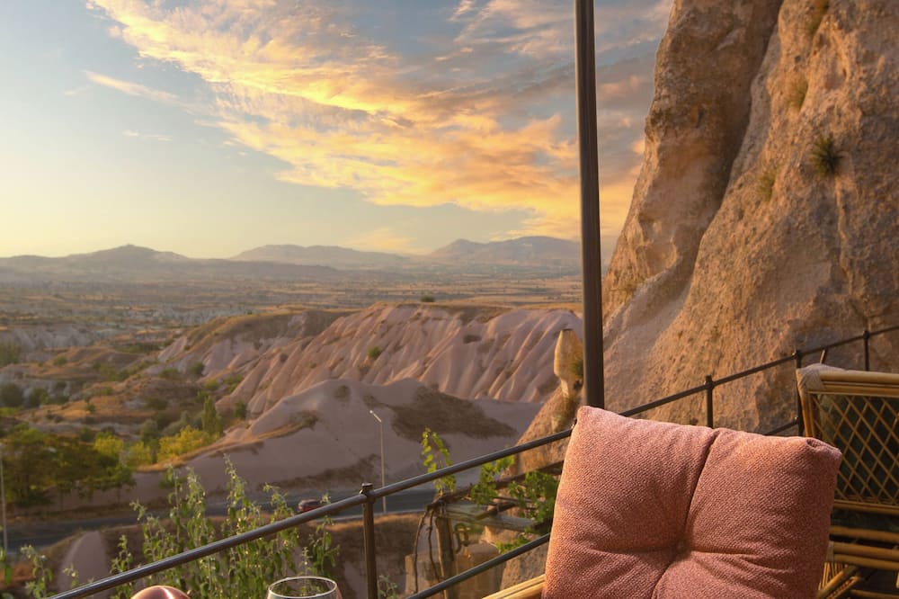 Cappadocia Fairy Chimneys Selfie Cave Hotels - Special Class