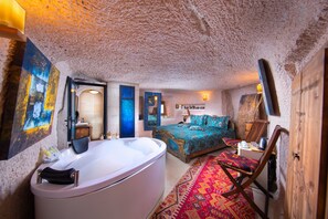 Premium bedding, memory-foam beds, minibar, in-room safe - Cappadocia Fairy Chimneys Selfie Cave Hotels - Special Class (Nevsehir)