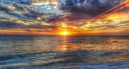 Book Summer Now! Luxury for Less! Close to Beach!