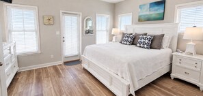 Room - A Day in the Life - 3BR/3BA Old Florida Cottages - 2-Minute Walk to Beach - Community Pool (Santa Rosa Beach)