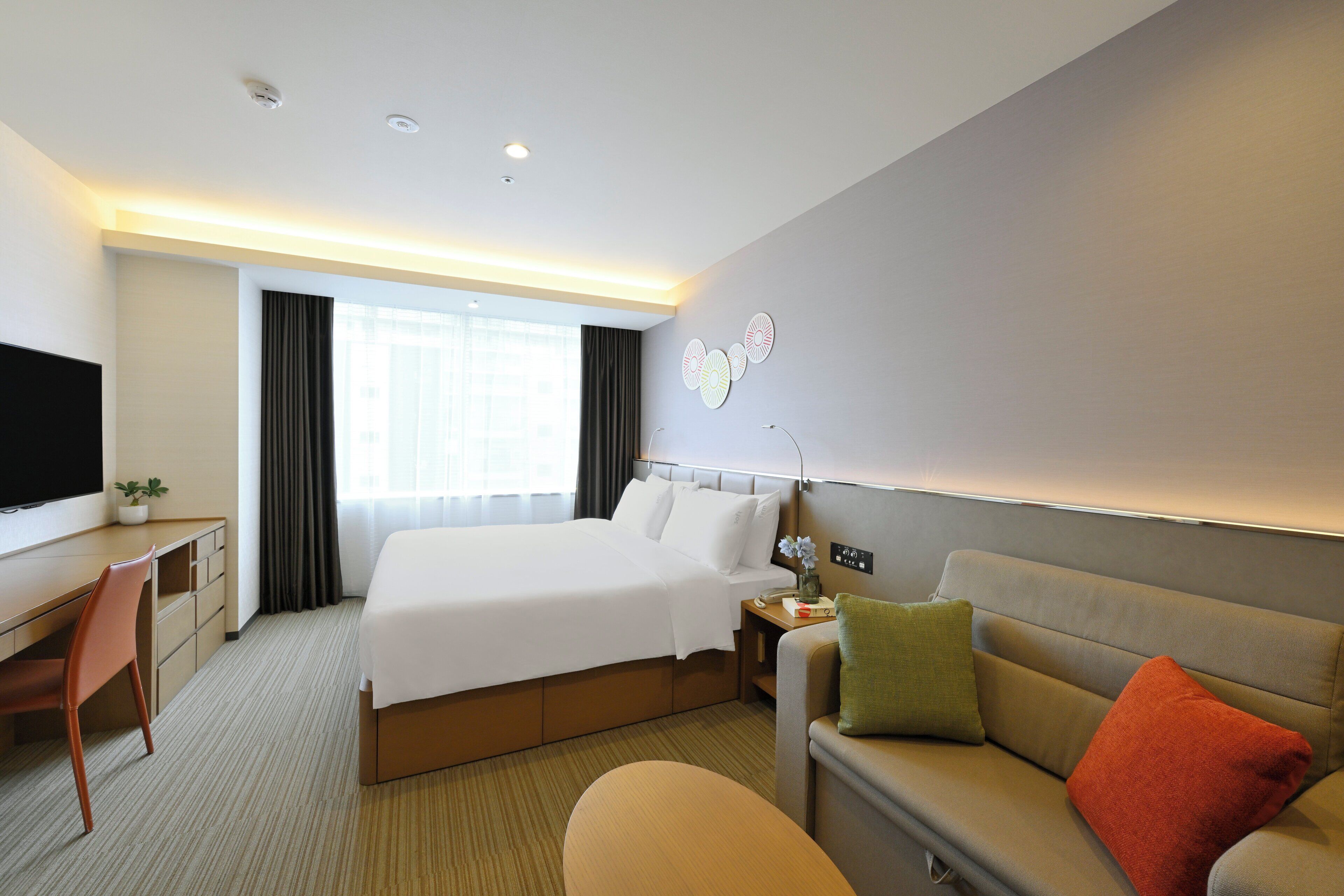 Suite, 1 King Bed, City View | In-room safe, blackout drapes, iron/ironing board, WiFi (free)