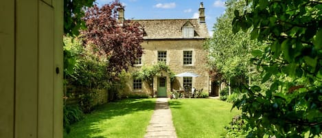 Luxury Cottage, Private Bathroom, Garden View | Garden