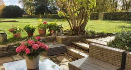 Landhaus mit großem Garten