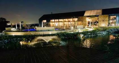 Bobo's Greenlee Lifestyle Studio Apartment