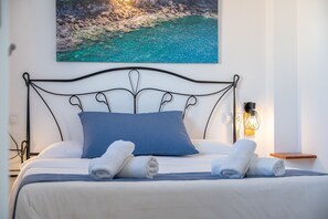 2 bedrooms, in-room safe, iron/ironing board, free WiFi