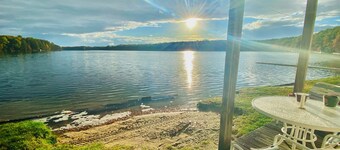 ALL YEAR ROUND FUN!  LAKE FRONT! BLUE BEAR TRAIL UP THE DRIVEWAY! I