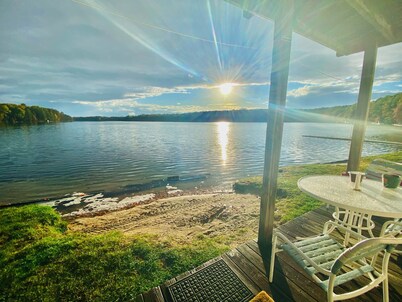 ALL YEAR ROUND FUN!  LAKE FRONT! BLUE BEAR TRAIL UP THE DRIVEWAY! I