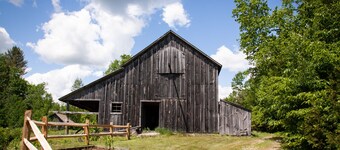 Historic Farmhouse, Quaint Vermont Experience