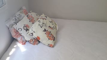 3 quartos, ferros/tábuas de passar roupa, Wi-Fi, roupa de cama