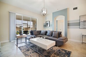 Smart TV - Luxury Resort Condo Minutes from Disney 169 (Kissimmee)