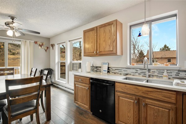 House, Multiple Beds (3420 Minuteman Dr., US) | Private kitchen | Paper towels - Amazing Sunsets, Biking, Boating and More at The Horsetooth Stoop! (Fort Collins)