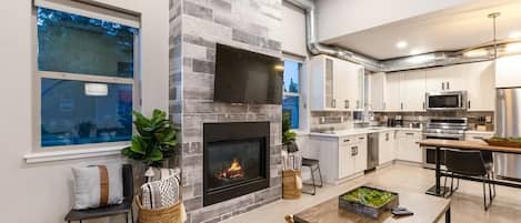 Townhome, Multiple Beds, Mountain View (750 Jerome St. (Unit 6)) | 3 bedrooms, free WiFi