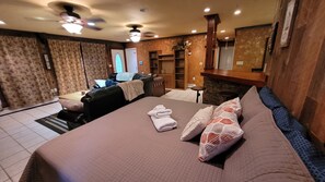 3 chambres, fer et planche à repasser, Wi-Fi gratuit, draps fournis