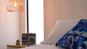 1 habitación, tabla de planchar con plancha y wifi