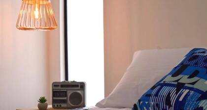 Cali - Mantis Loft 401 Blue