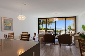 Condo (106 Inlet Way Unit 103) | Sala de estar | Televisión y reproductor de DVD