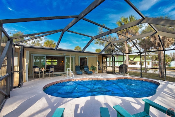Outdoor pool, a heated pool
