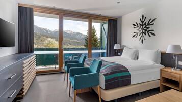 Bügeleisen/Bügelbrett, Reisekinderbett, kostenloses WLAN, Bettwäsche