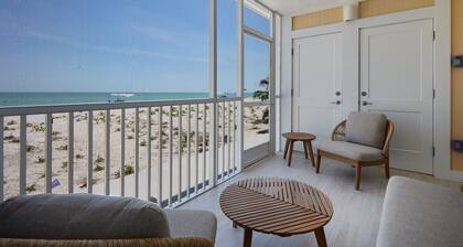 Villa Sanibel 1C Premier Beachfront Residence