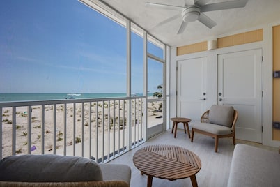 Villa Sanibel 1C Premier Beachfront Residence