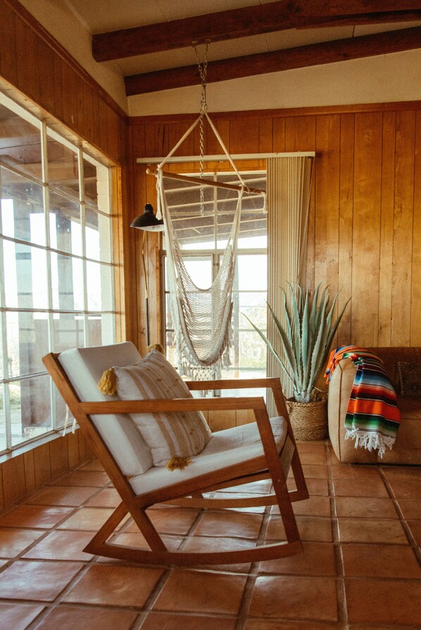 Smart TV, fireplace, video games, DVD player