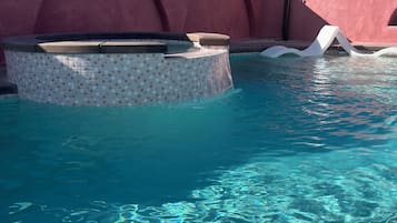 Piscina externa, piscina aquecida