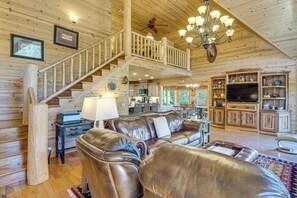 TV, fireplace, DVD player