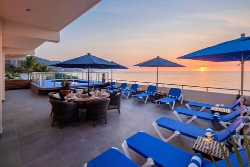 Luxurious Beachfront Villa, the safest swimming beach just 3.5 miles south of PV