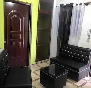 Departamento económico | Sala de estar | Televisión