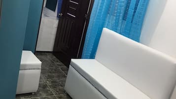 Gazdaságos apartman | Nappali | Tévé
