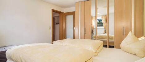 1 bedroom, iron/ironing board, bed sheets