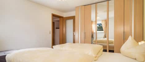 1 bedroom, iron/ironing board, bed sheets
