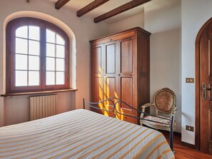 4 quartos, berço de viagem, Wi-Fi de cortesia, roupa de cama