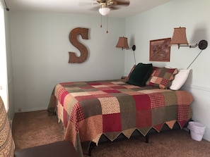 5 bedrooms, bed sheets, wheelchair access