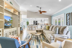 Télévision, chaîne hi-fi