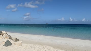 Vlak bij het strand, strandlakens