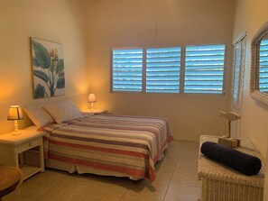 3 bedrooms, iron/ironing board, free WiFi, bed sheets - Villa Belvedere, 5 minutes walk to the beach, private pool and seaview (Saint John)