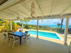 Outdoor pool - Villa Belvedere, 5 minutes walk to the beach, private pool and seaview (Saint John)