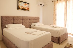 Quarto, sacada, vista para o mar | Wi-Fi de cortesia