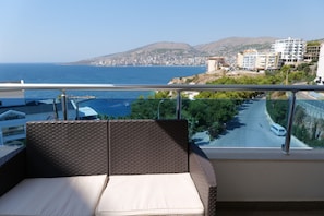 Quarto, sacada, vista para o mar | Vista da sacada