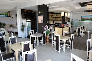Petit déjeuner buffet compris tous les jours
