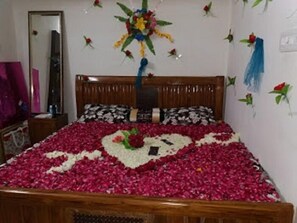 Standard Double or Twin Room | Free WiFi - HOTEL TOURIST (New Delhi)