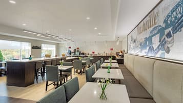 含每日全套早餐