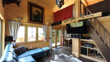 Smart-TV, Kamin, DVD-Player, Stereoanlage